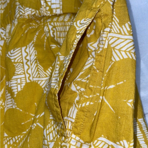 Forever 21 Tropical Floral Pleated Skirt Small - Picture 4 of 10